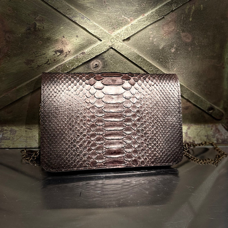 Retro Clutch